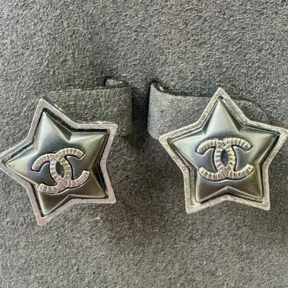CHANEL CC Logos Black Star Silver Tone Stud Earrings - Picture 5 of 7